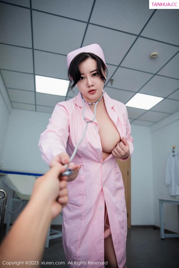 王格 王婉悠 [XiuRen]高清写真图 2023.08.08 No.7199 王婉悠Queen 护士服美臀第16张图片